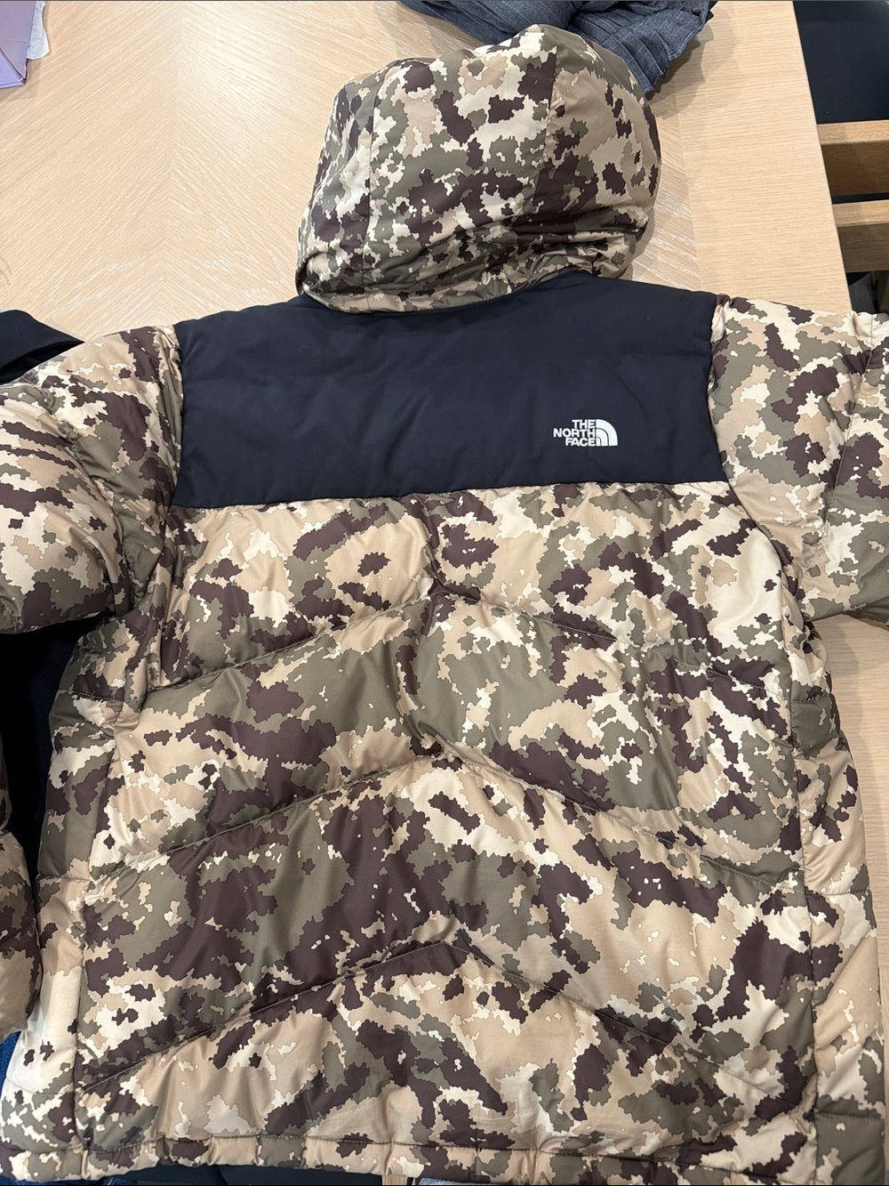 The North Face Woman's Camo Puffer Jacket - Tan & Brown - Picture 4 of 4